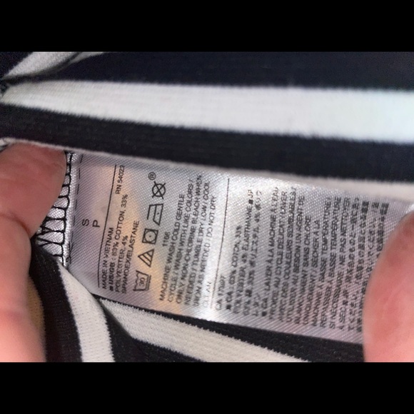 Banana Republic sleeveless top size small - Picture 4 of 5